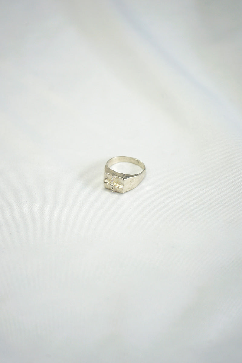 CROSS RING