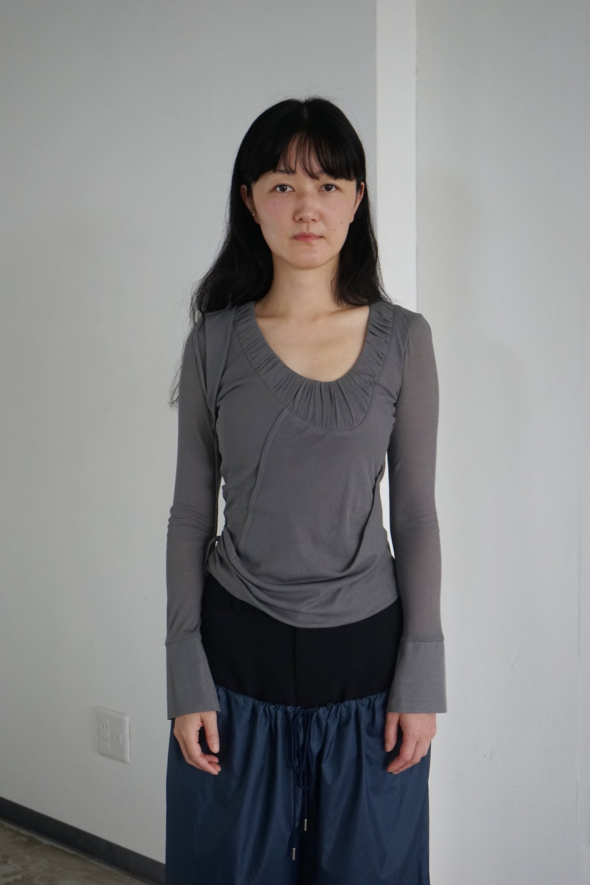 LOANE TOP - Grey