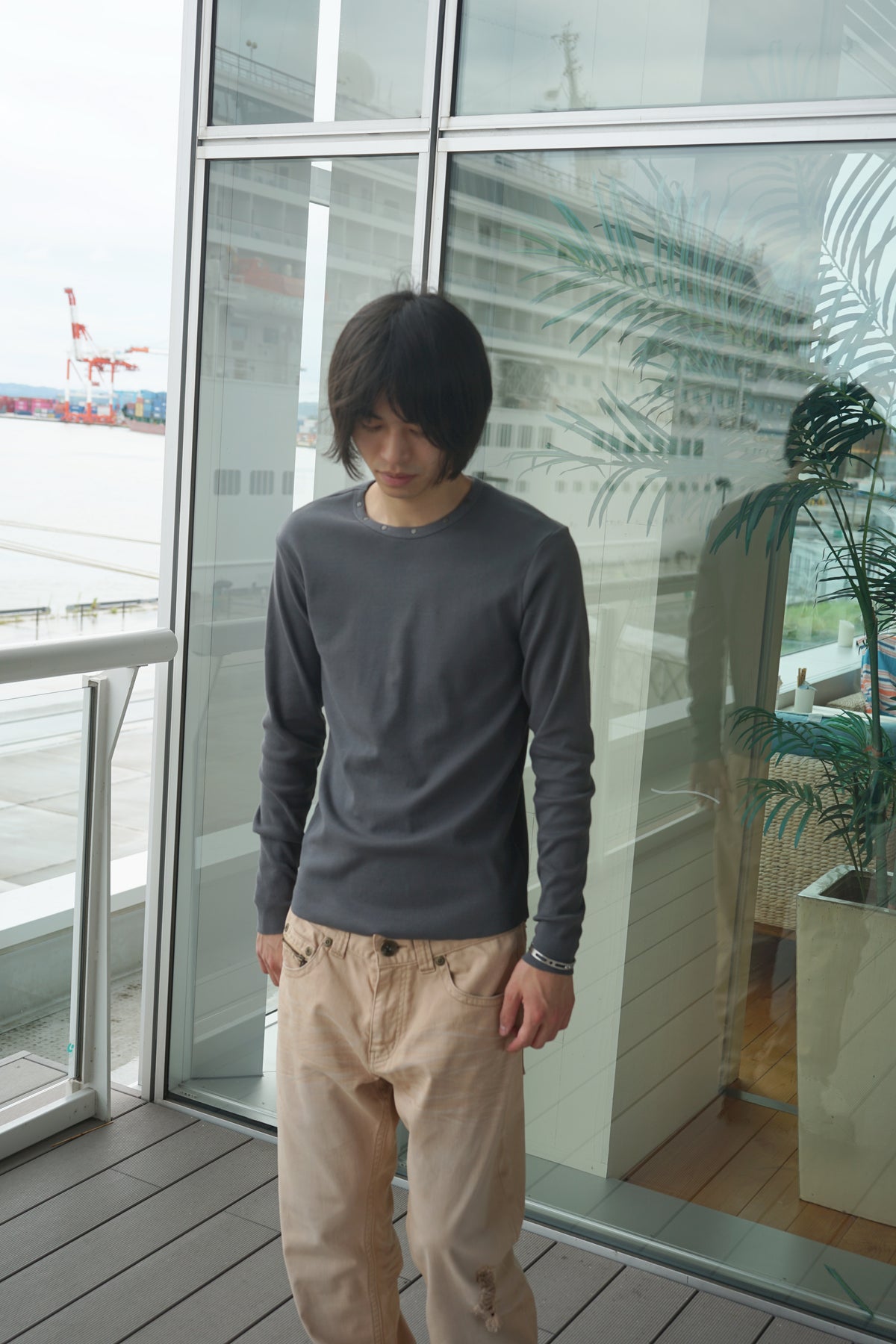 GREY RIVET RIB TOP