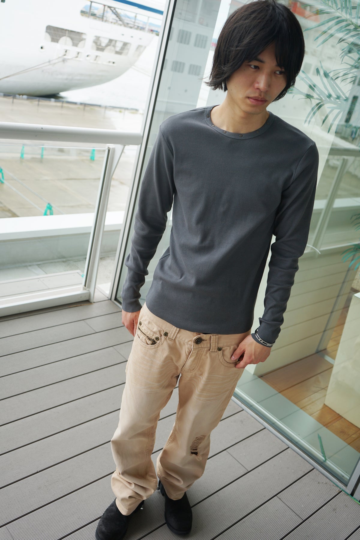GREY RIVET RIB TOP