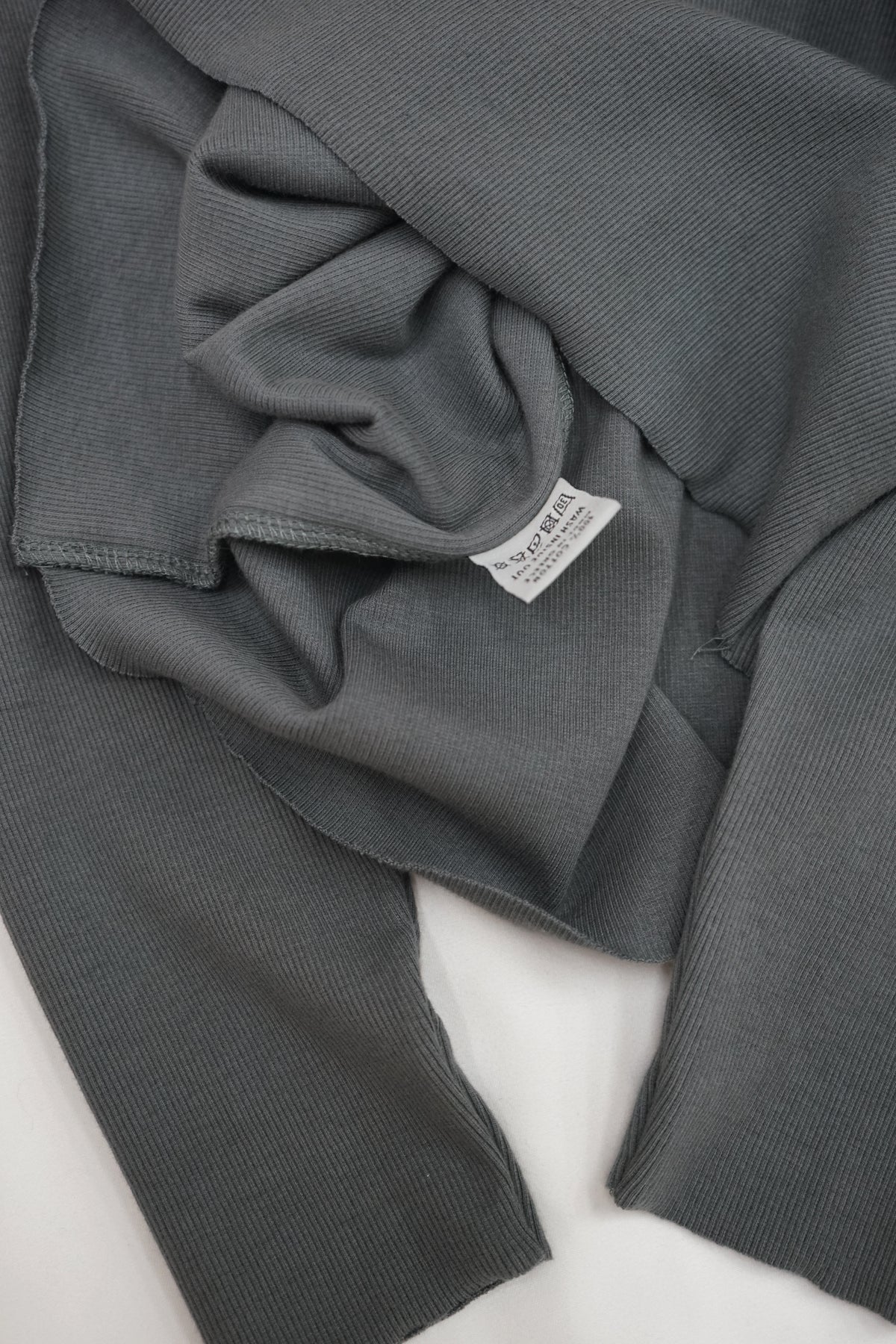 GREY RIVET RIB TOP