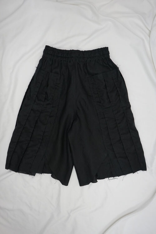 PLEAT BALL SHORTS