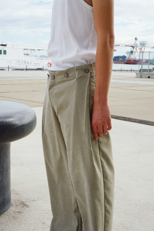 BEIGE SUEDE NYLON RUDDER PANTS