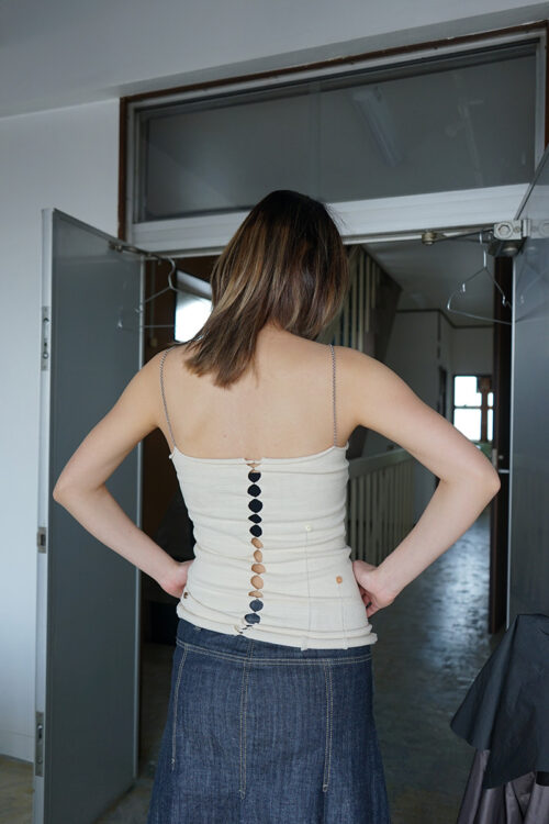 WHISPER TOP