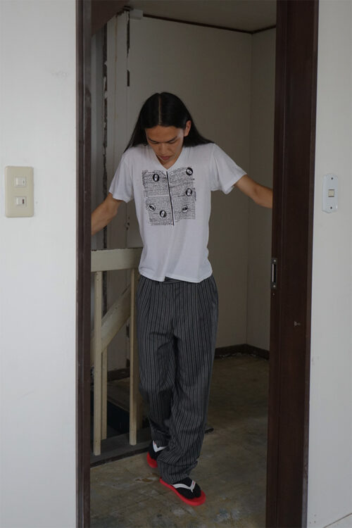annotate v-neck