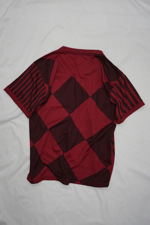 BURGUNDY WAISTBAND SS T-SHIRT