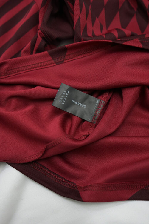 BURGUNDY WAISTBAND SS T-SHIRT