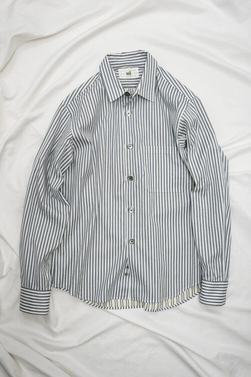 10-buttons shirt