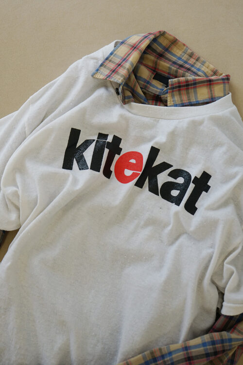WHITE KITEKAT SS TEE