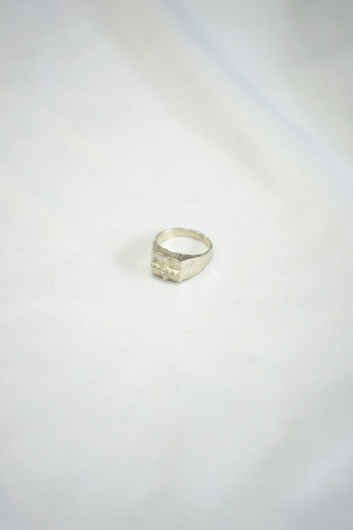 CROSS RING