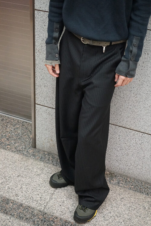 430000-wp-0126 BLACK STRIPE TROUSERS