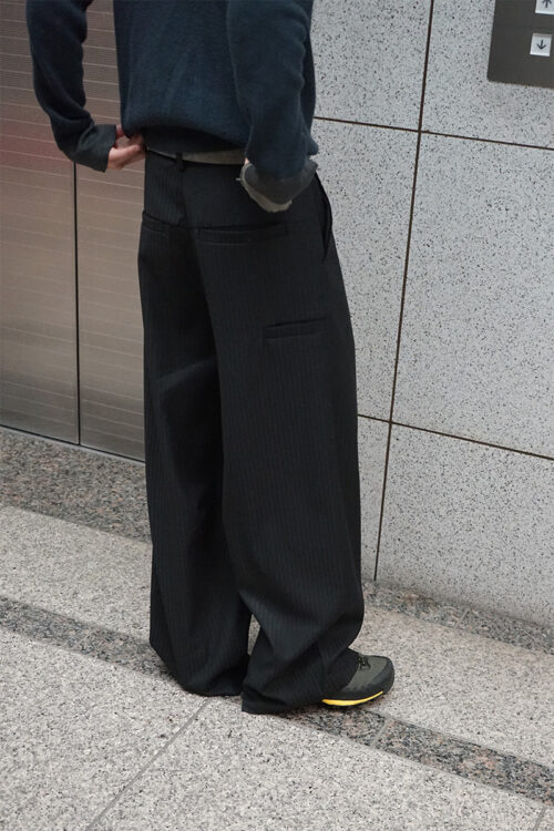430000-wp-0126 BLACK STRIPE TROUSERS