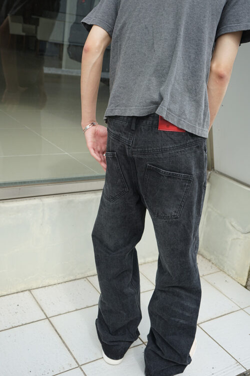 ARC PLEATED SELVEDGE DENIM BLACK