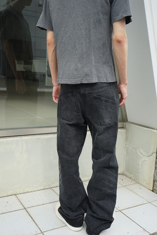 ARC PLEATED SELVEDGE DENIM BLACK