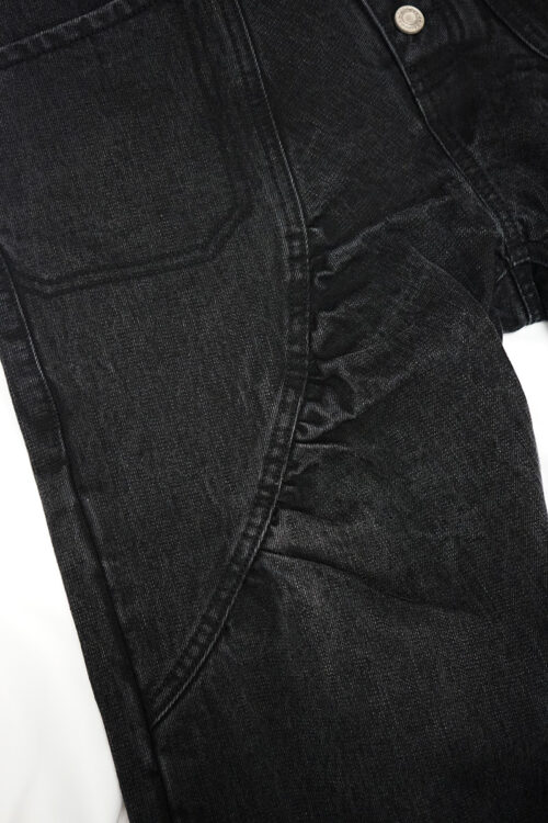 ARC PLEATED SELVEDGE DENIM BLACK